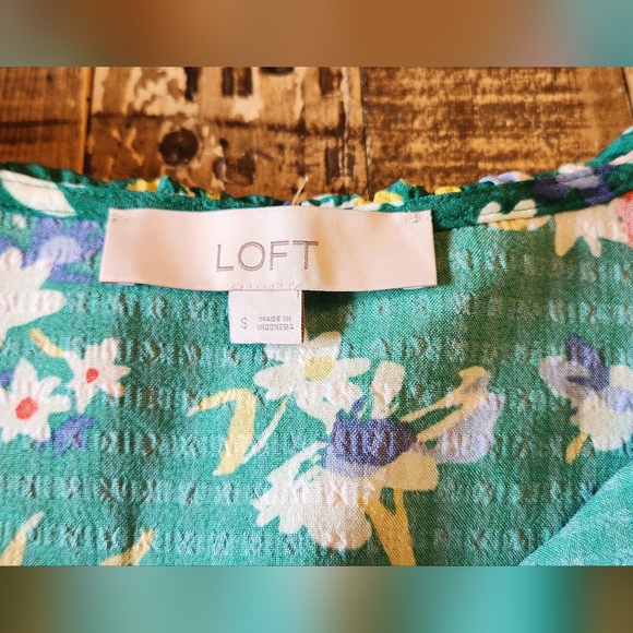 Loft Bouquet Floral Ruffle Tie Neck Top Blouse Green Size Small - Picture 9 of 11